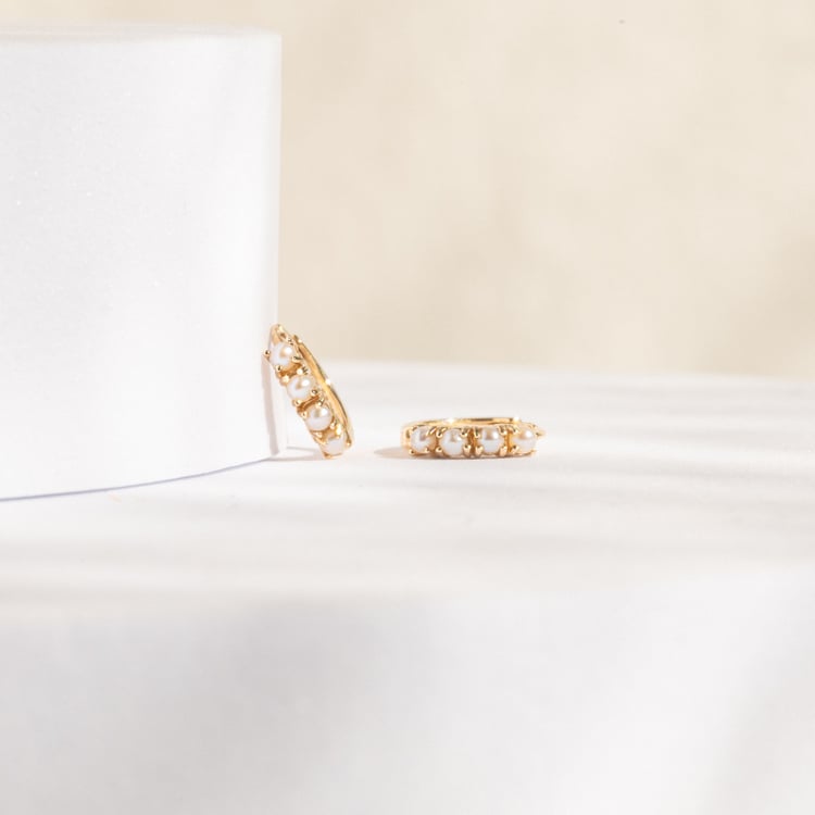 Zlaté kruhové náušnice s perlami Bode 142724