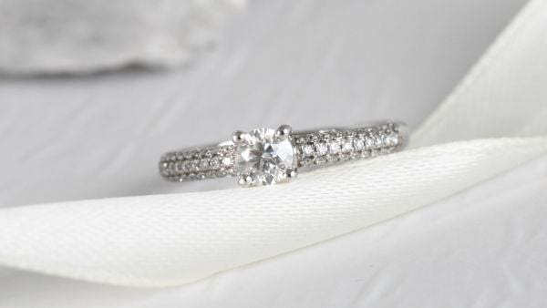 Round brilliant (okrúhly tvar)