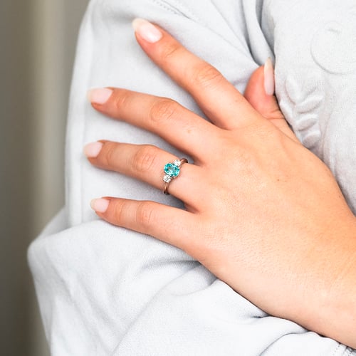 Zlatý prsteň s lab-grown paraiba turmalínom a diamantmi Brink