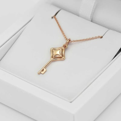 Náhrdelník v tvare kľúčika