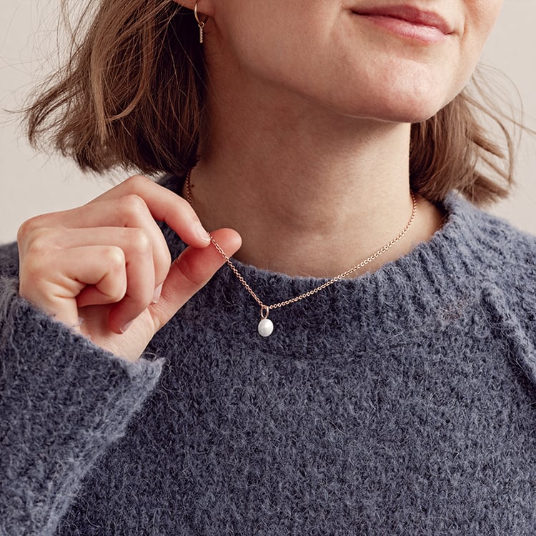 Zlatá nežná kolekcia s perlami Zufine 143042