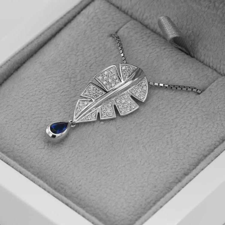 Prívesok so zafírom 50043