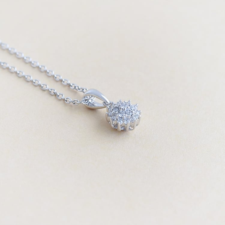 Elegantný prívesok s diamantmi 95995