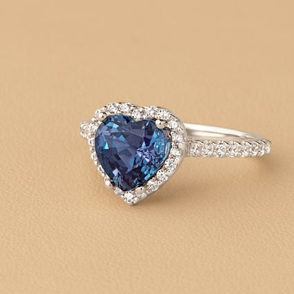 Zlatý halo prsteň s lab-grown alexandritom v tvare srdca a diamanty Roger