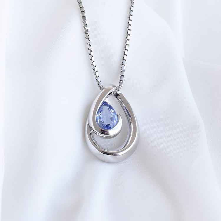 Strieborný prívesok s tanzanitom 88846