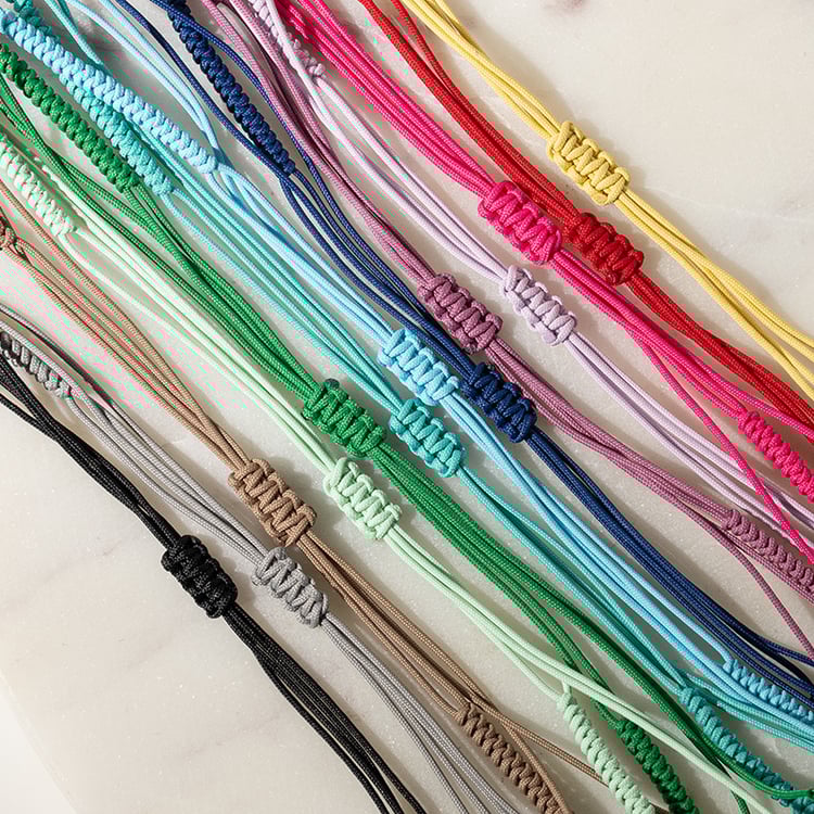 Povrázkový náramok s nápisem Mama 136726