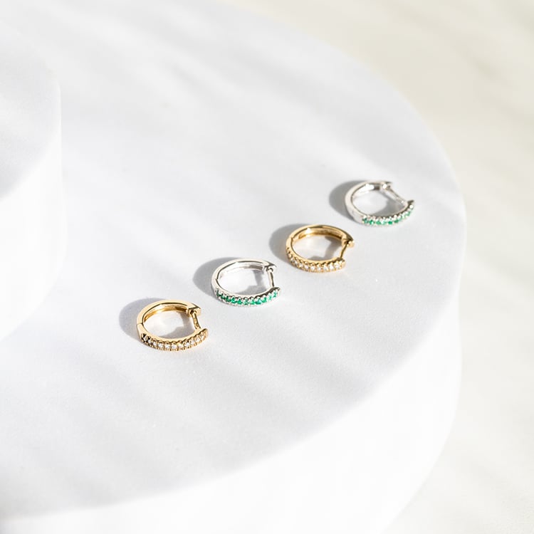 Elegantné kruhové naušnice s diamantami Gomati 145636