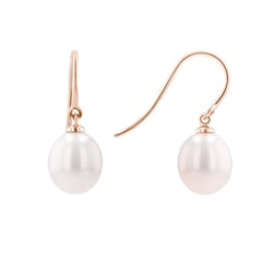 Visiace náušnice s bielymi perlami Diara