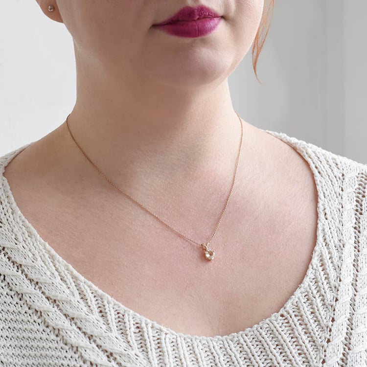 Náhrdelník zo zlata s morganitovým srdcom 94017