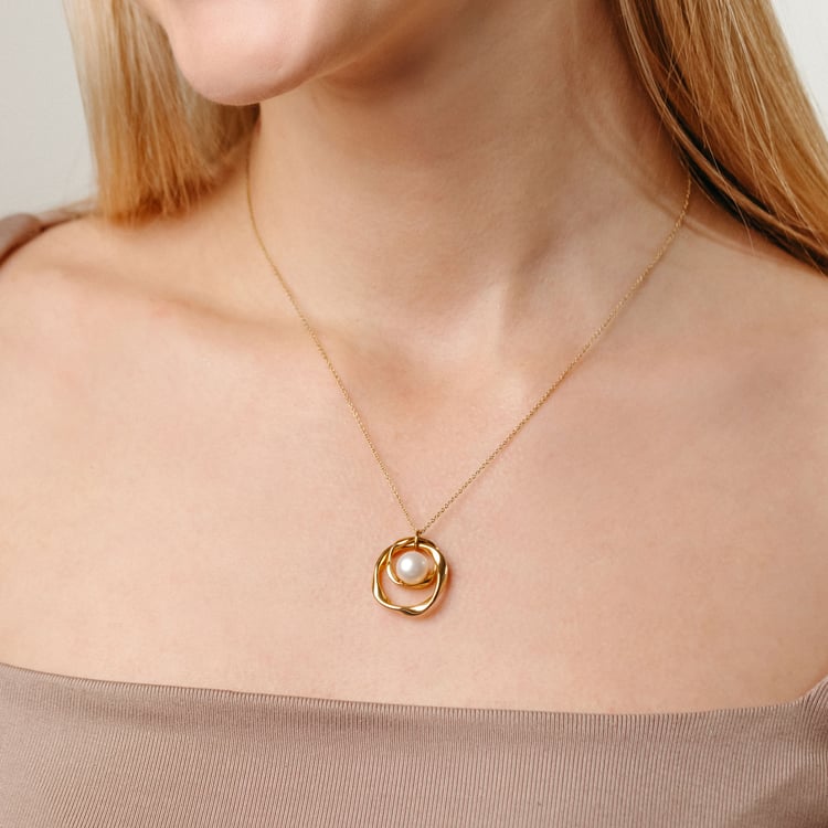 Strieborný prívesok s perlou Alya 163931