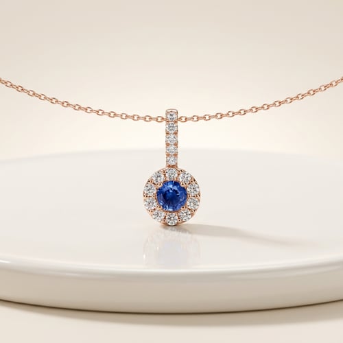 Strieborný elegantný prívesok s modrým zafírom a lab-grown diamantmi Harvey