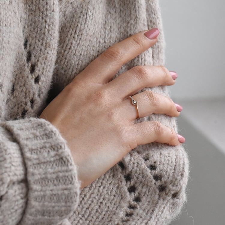 Zásnubný prsteň s diamantmi 74853