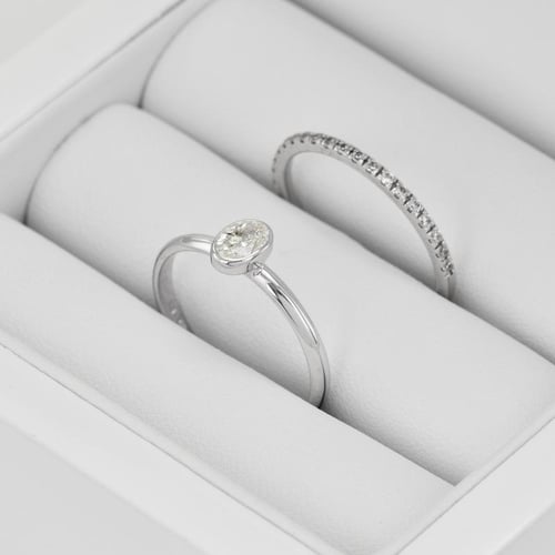 Zlatý zásnubný set prsteňov s oválnym diamantom Bemina