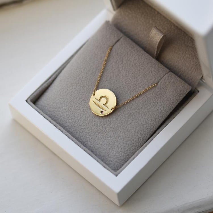 Znamení váh v náramku s turmalínom 51088