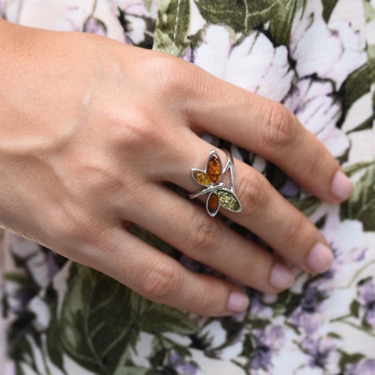 Jantárový prsteň s motýlkom 47434