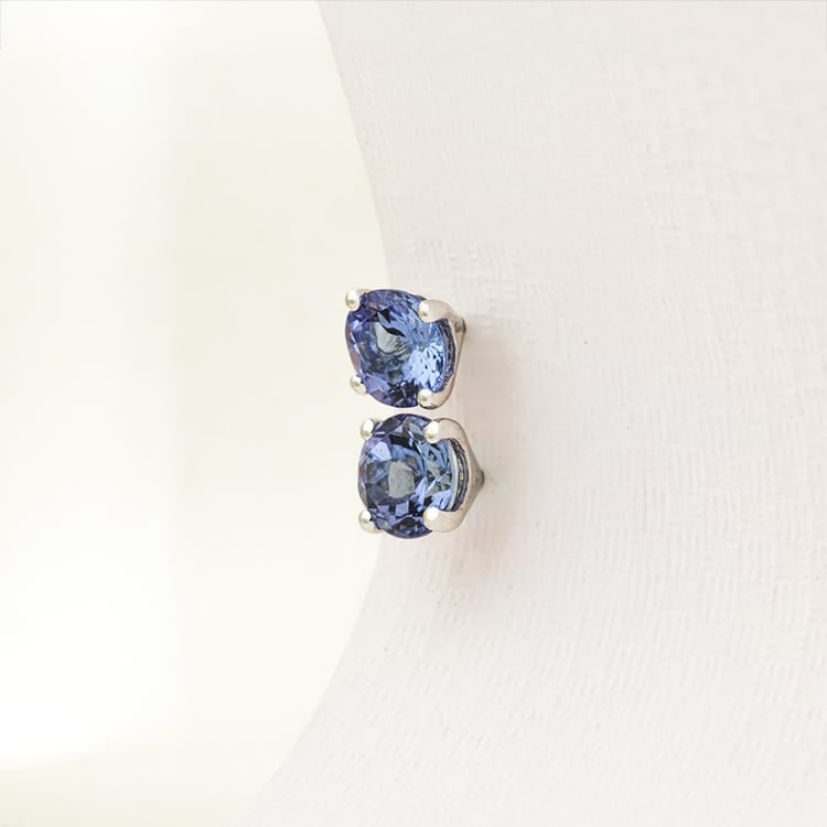 Zlaté náušnice s okrúhlymi tanzanitmi Frey 147321