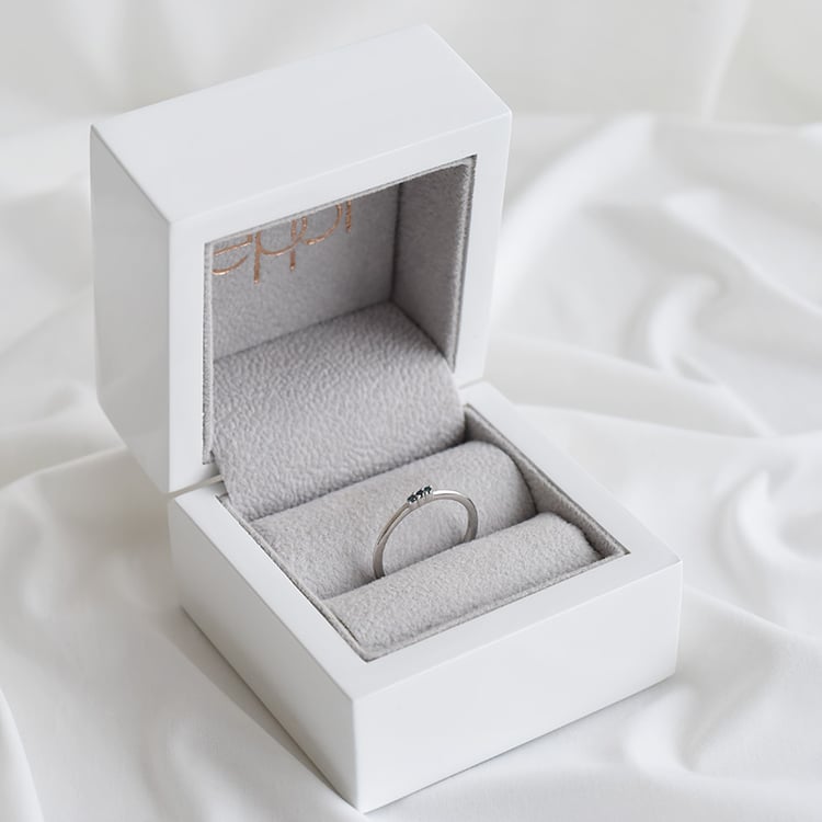 Prsteň zo striebra 92189