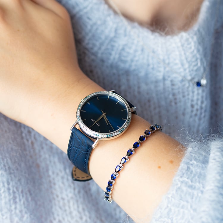 Pôvabný strieborný náramok so zafírmi Kalyn 147111