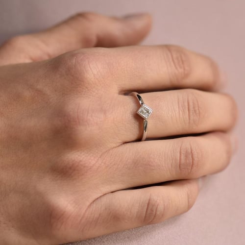 Zlatý prsteň s princess diamantom Erial