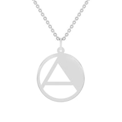 Strieborný prívesok s vykrojeným písmenom Alphabet