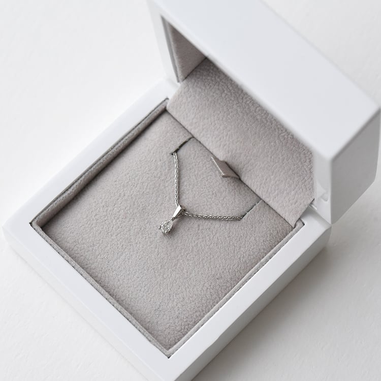 Diamantový prívesok 72933