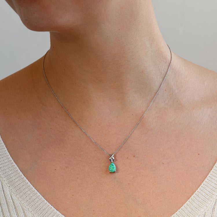 Strieborný prívesok s opálovou slzou Belinda 132805