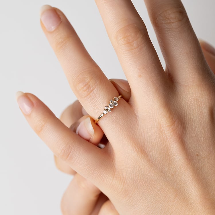 Nežný cluster prsteň s diamantmi Isolde 148038