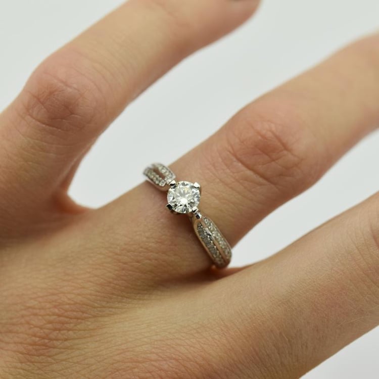 Zásnubný platinový prsteň 24131