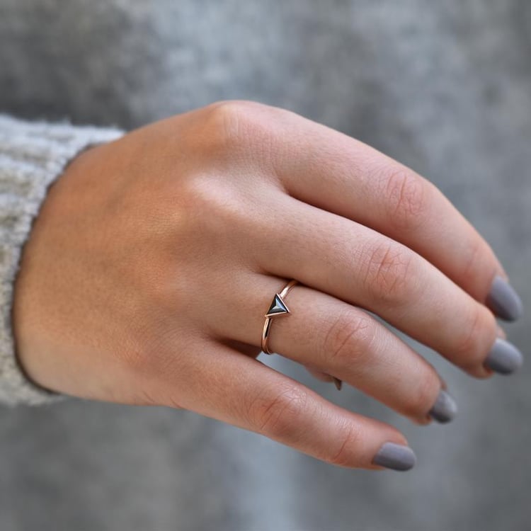 Zásnubný zlatý prsteň 38031