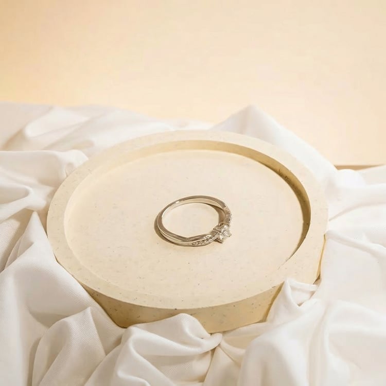 Zásnubný prsteň zo zlata s 0.3ct IGI certifikovaným diamantom Aliye 166512