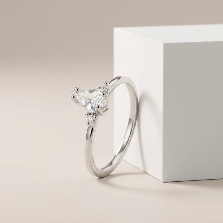 Zlatý prsteň  s 0.41ct IGI certifikovaným lab-grown diamantom Hanna 171508