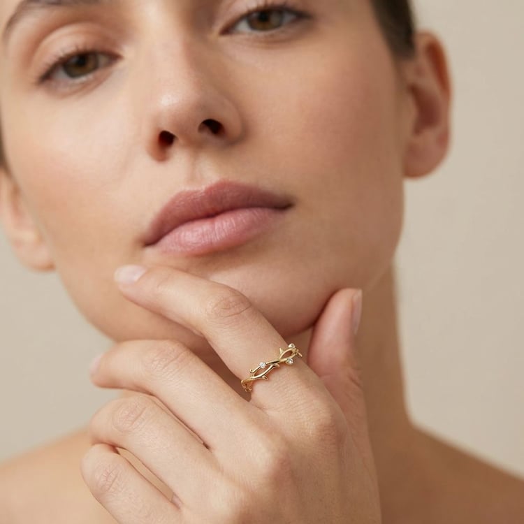 Nežný zlatý prsteň s naturálnym motívom Clemente 166393