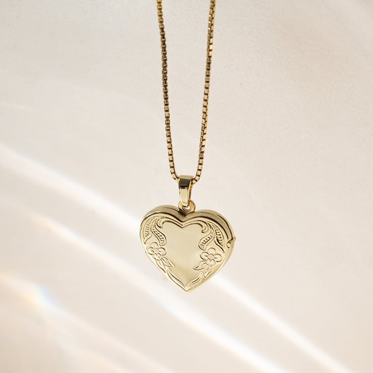 Strieborný otvárací medailón srdca 140324