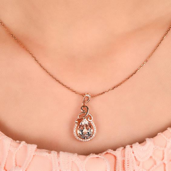 Morganitový náhrdelník 17046