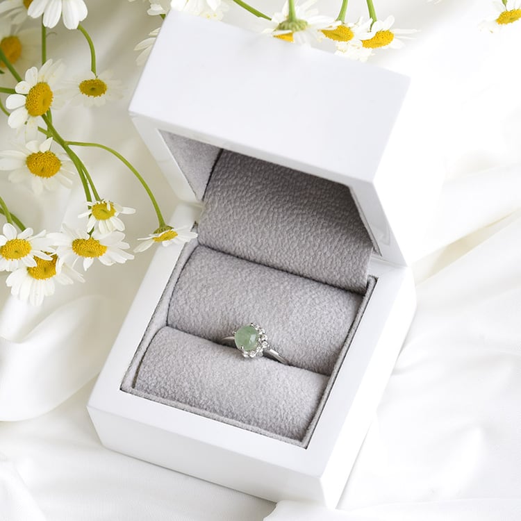 Drahokamový prsteň z bieleho zlata s diamantmi 82102