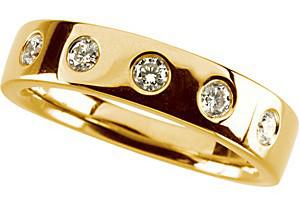 Zlatý diamantový prsteň