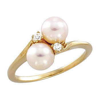 Prsteň s perlami a diamantmi