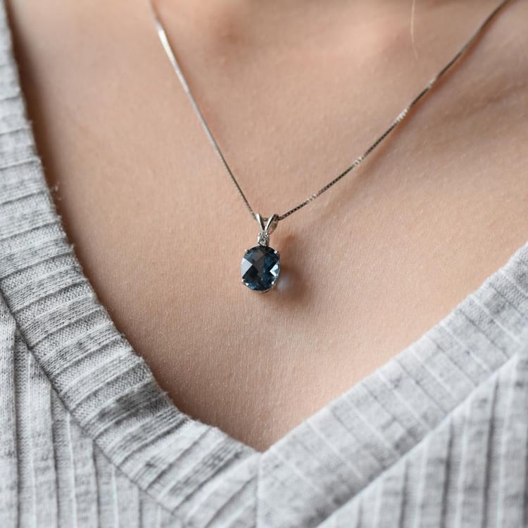 Topásový prívesok 24619