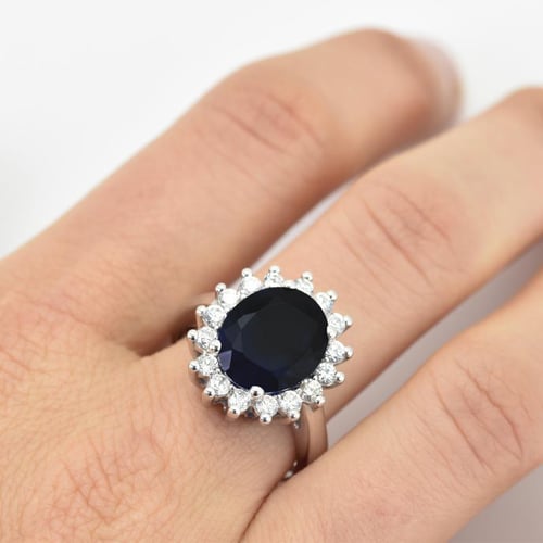 Zlatý prsteň s modrým zafírom a diamantmi Eldria