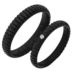 Polkruhové karbónové svadobné obrúčky s diamantom Lisa