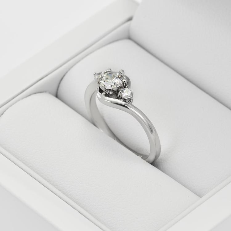 Platinový prsteň 10665