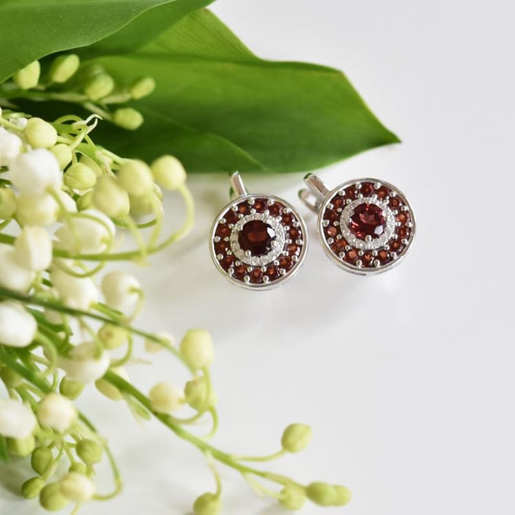 Granátové náušnice zo striebra 26416