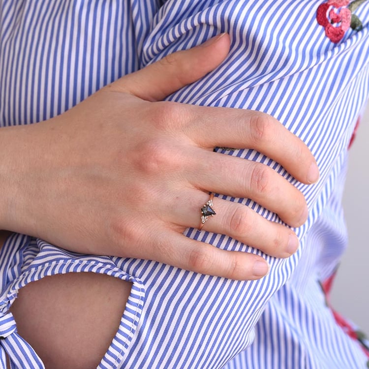 Prsteň so salt and pepper diamantom z ružového zlata 80949