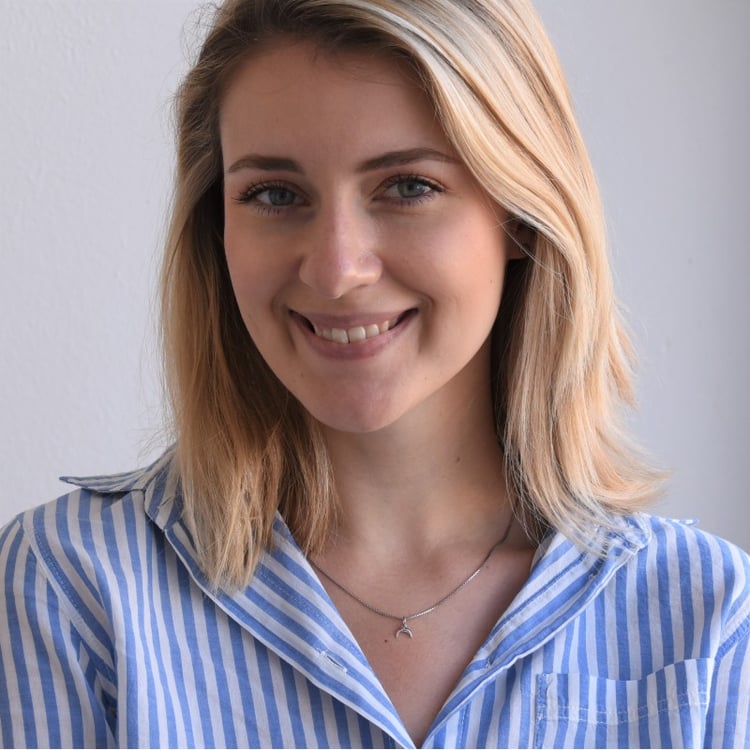 prívesok v tvare mesiaca zo striebra 67567