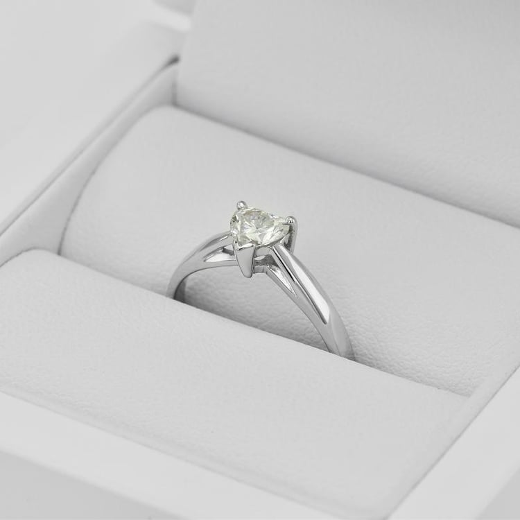 Zásnubný prsteň s diamantmi 22373