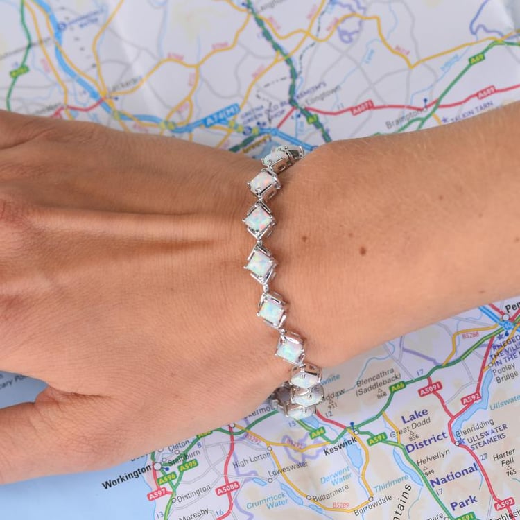 Strieborný náramok s princess opálmi 11641