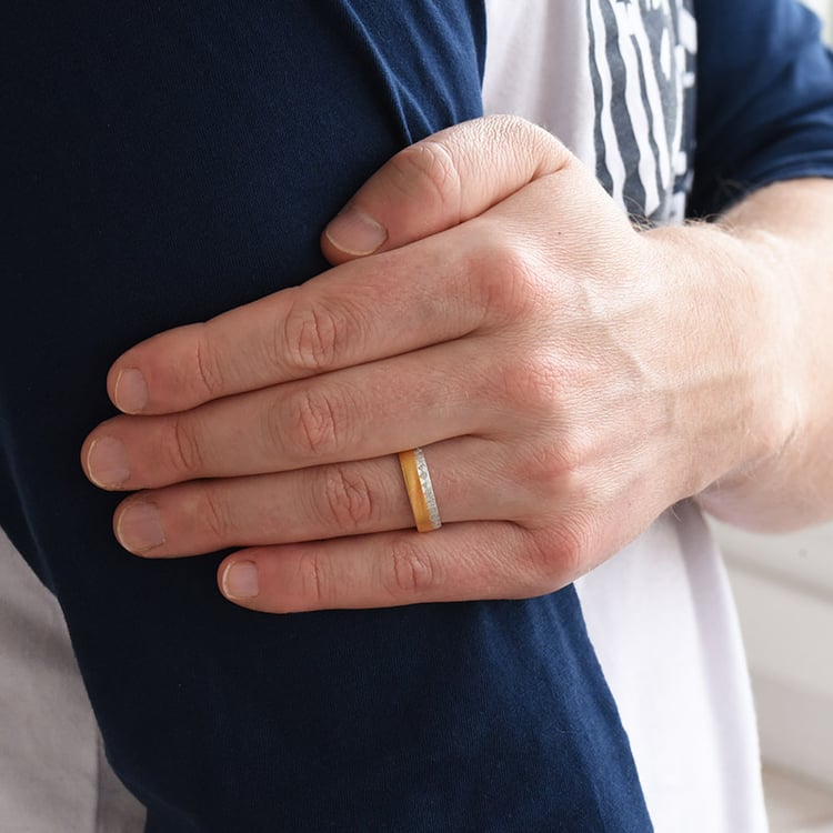 Pánský snubný prsteň zo zlata 77041