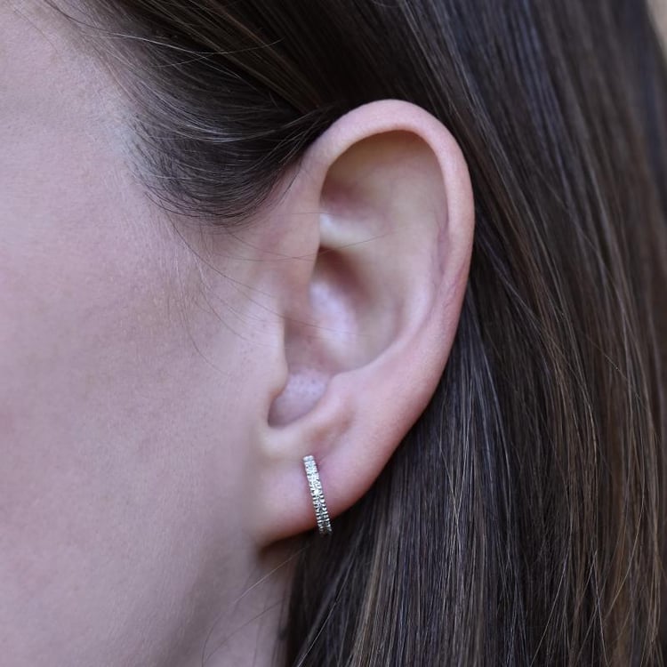 Elegantný kruhové náušnice s moissanitmi Carolin 105113