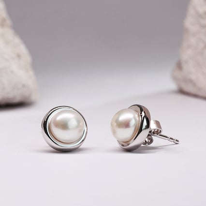 Strieborné napichovacie náušnice s perlami Jelina