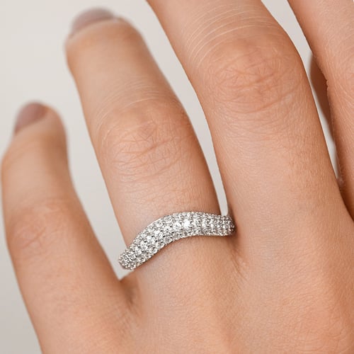 Half eternity zvlnený zlatý prsteň s lab-grown diamantmi Sven